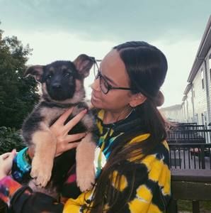 Meet your Posher, Olivya